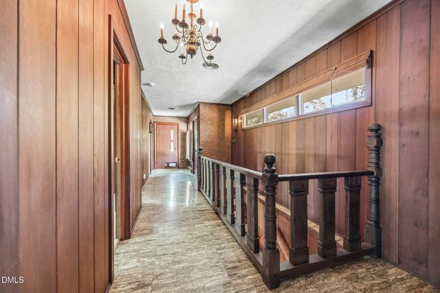 129 Forest Park Drive, Thomasville, NC 27360