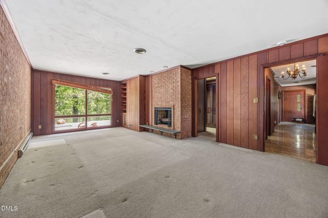 129 Forest Park Drive, Thomasville, NC 27360