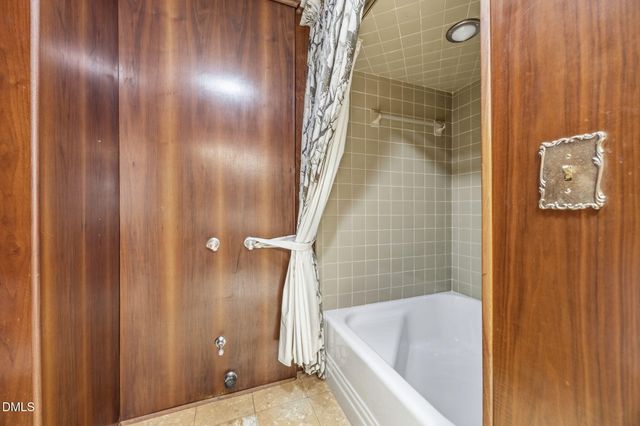 129 Forest Park Drive, Thomasville, NC 27360