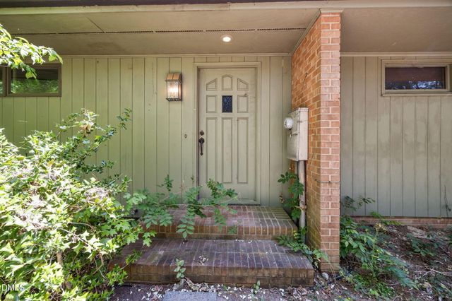 129 Forest Park Drive, Thomasville, NC 27360