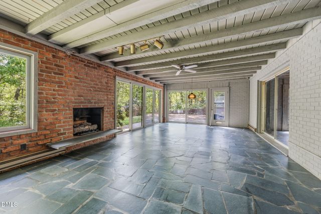129 Forest Park Drive, Thomasville, NC 27360