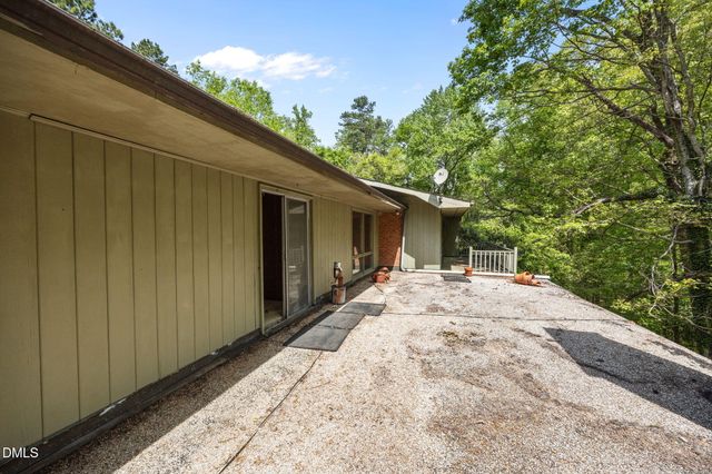 129 Forest Park Drive, Thomasville, NC 27360