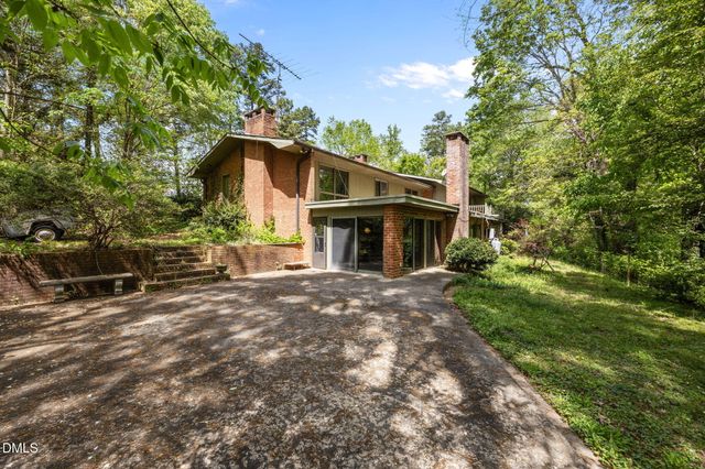 129 Forest Park Drive, Thomasville, NC 27360