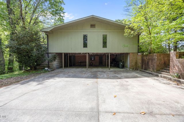 129 Forest Park Drive, Thomasville, NC 27360