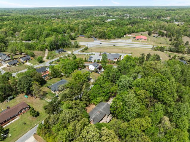 129 Forest Park Drive, Thomasville, NC 27360