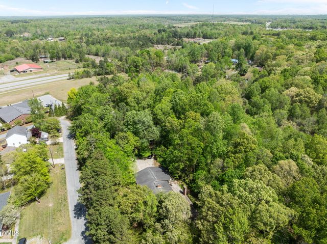 129 Forest Park Drive, Thomasville, NC 27360