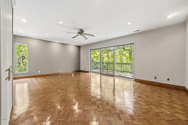 129 Forest Park Drive, Thomasville, NC 27360