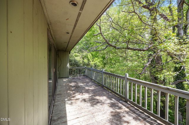 129 Forest Park Drive, Thomasville, NC 27360