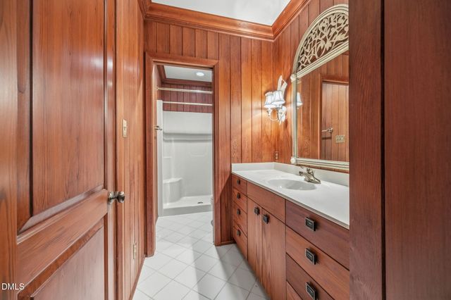 129 Forest Park Drive, Thomasville, NC 27360