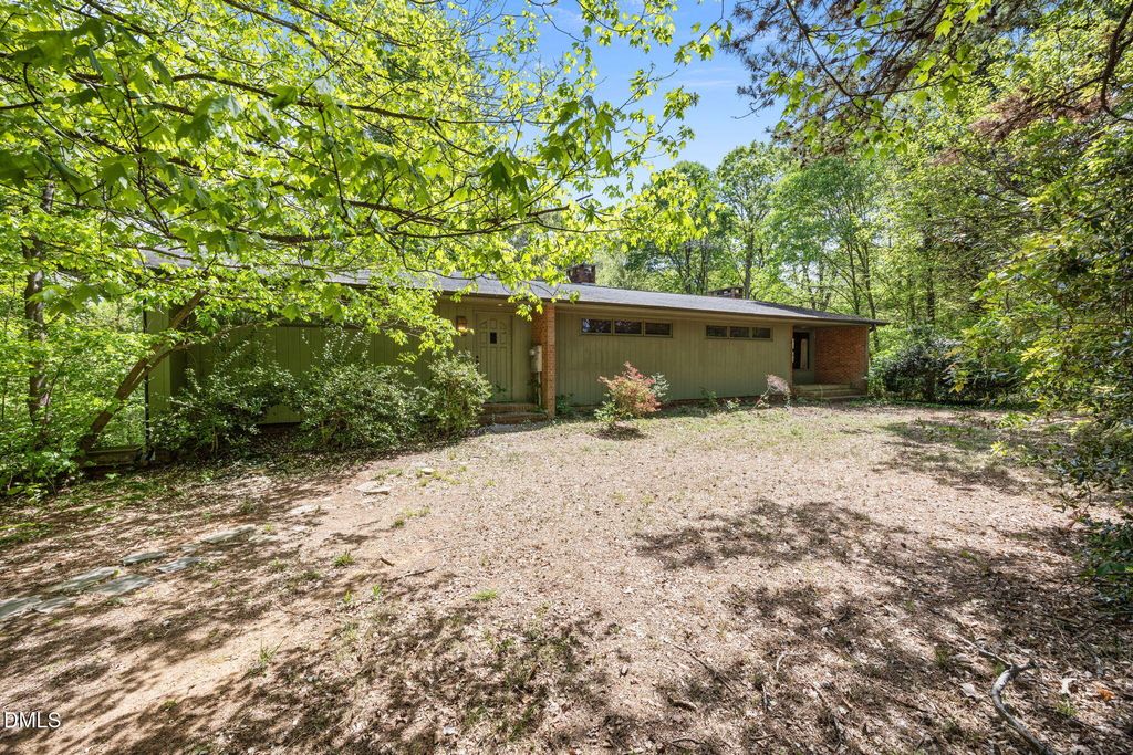 129 Forest Park Drive, Thomasville, NC 27360