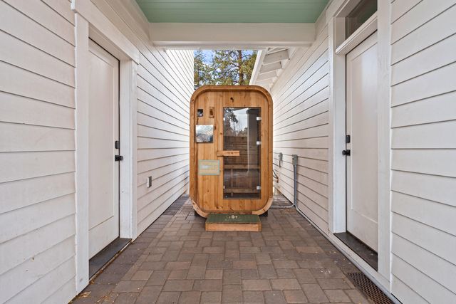 775 NE Franklin Avenue, Bend, OR 97701