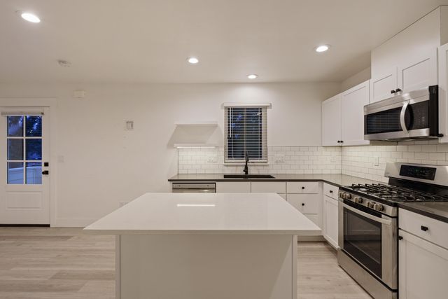 775 NE Franklin Avenue, Bend, OR 97701