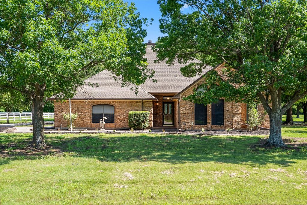 7279 Somerset Lane, Aubrey, TX 76227