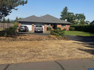 6593 Rippling Brook Dr SE, Salem, OR 97317