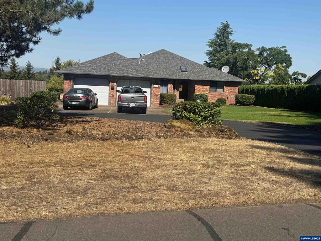 6593 Rippling Brook Dr SE, Salem, OR 97317