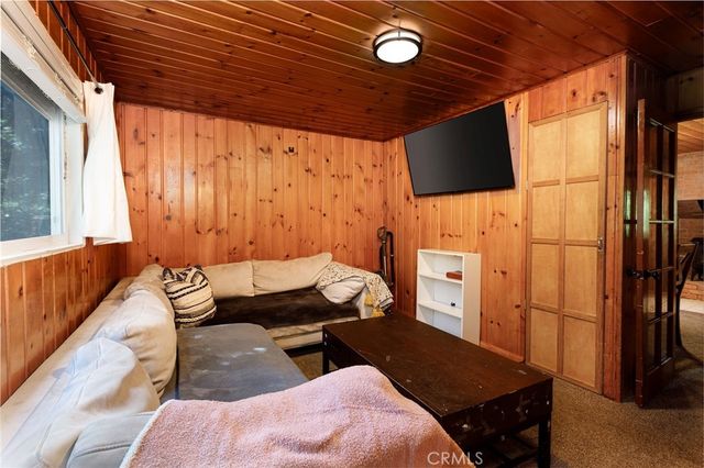 23668 Scenic, Crestline, CA 92325