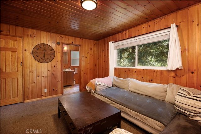 23668 Scenic, Crestline, CA 92325