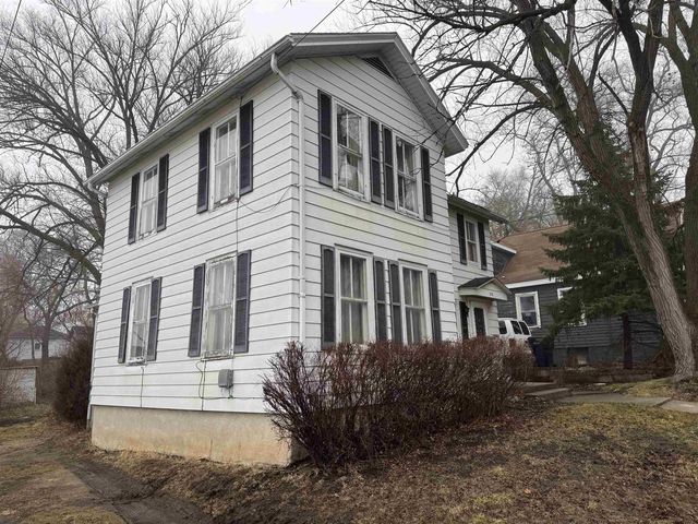 215 E Centerway Street, Janesville, WI 53545