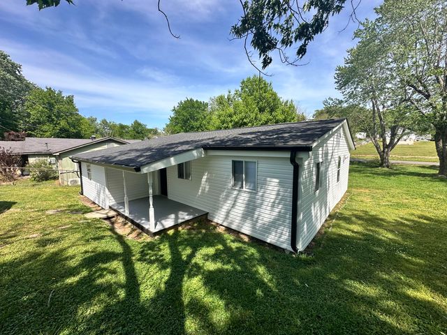 1530 Aurora Avenue SE, Cleveland, TN 37311