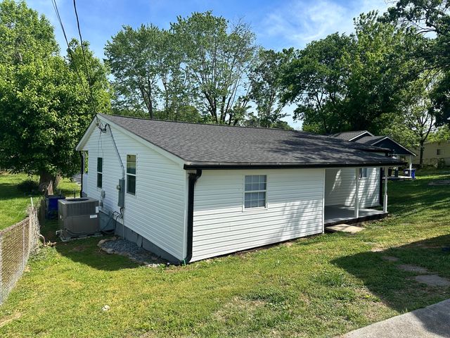 1530 Aurora Avenue SE, Cleveland, TN 37311