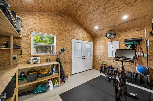 705 4th Street, Sealy, TX 77474