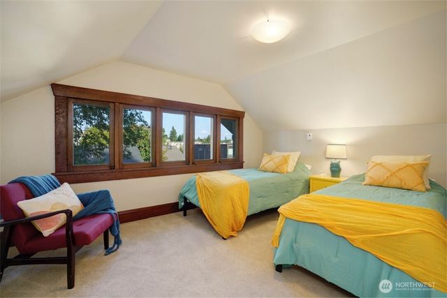 3936 Woodland Park Avenue N, Seattle, WA 98103