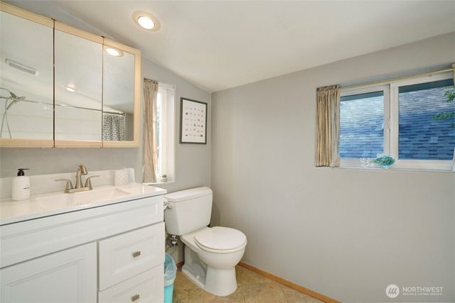 3936 Woodland Park Avenue N, Seattle, WA 98103