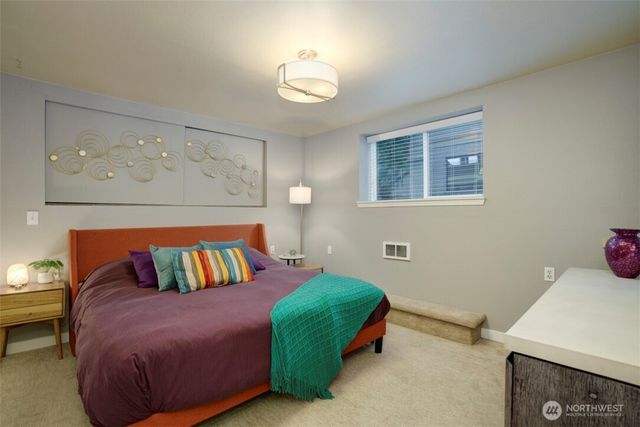 3936 Woodland Park Avenue N, Seattle, WA 98103