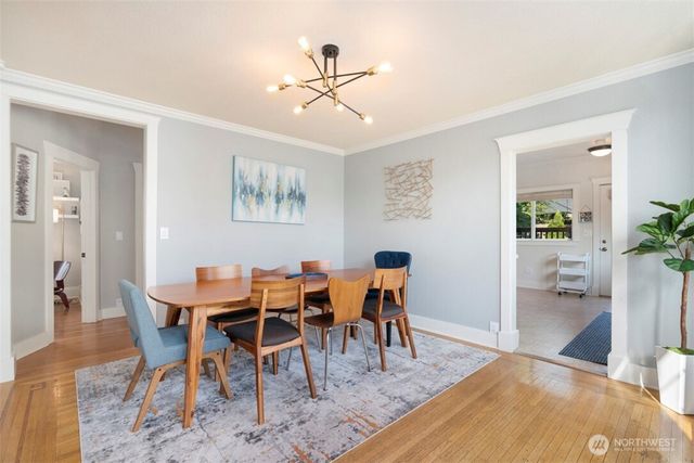 3936 Woodland Park Avenue N, Seattle, WA 98103
