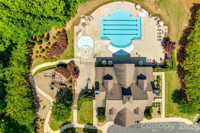 7017 Treetop Court, York, SC 29745