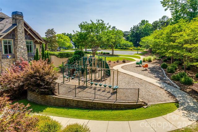 7017 Treetop Court, York, SC 29745