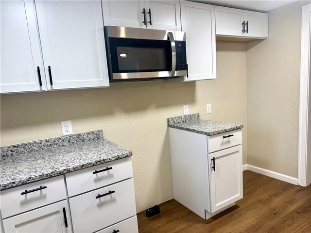 711 Trevillian Drive, St Joseph, MO 64507