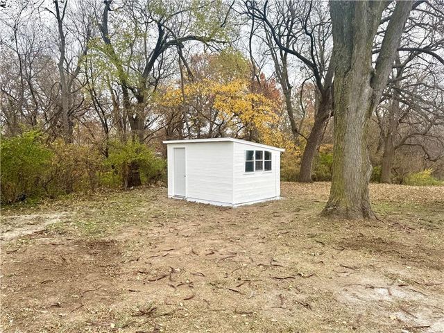 711 Trevillian Drive, St Joseph, MO 64507