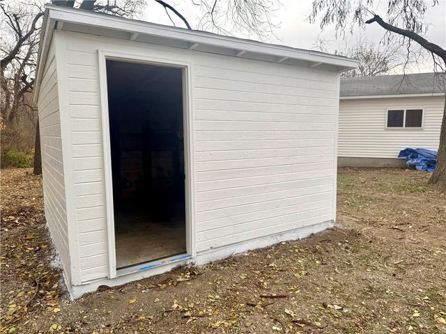 711 Trevillian Drive, St Joseph, MO 64507