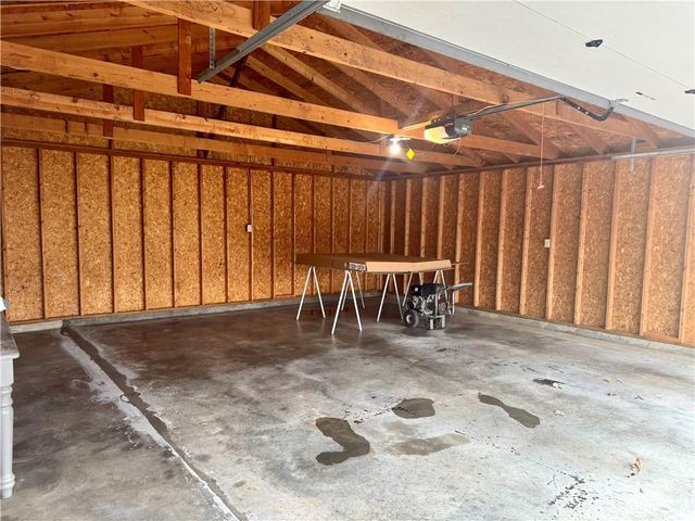 711 Trevillian Drive, St Joseph, MO 64507