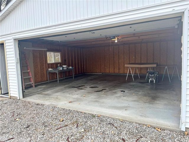 711 Trevillian Drive, St Joseph, MO 64507