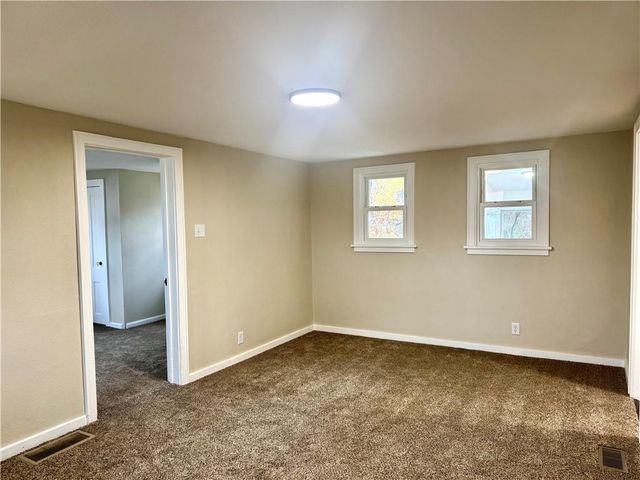 711 Trevillian Drive, St Joseph, MO 64507