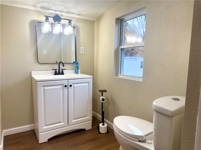 711 Trevillian Drive, St Joseph, MO 64507