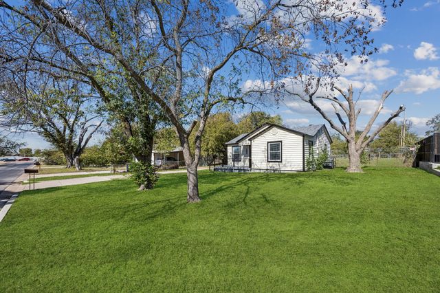 5621 Bonnie Drive, Watauga, TX 76148