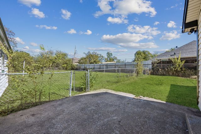 5621 Bonnie Drive, Watauga, TX 76148