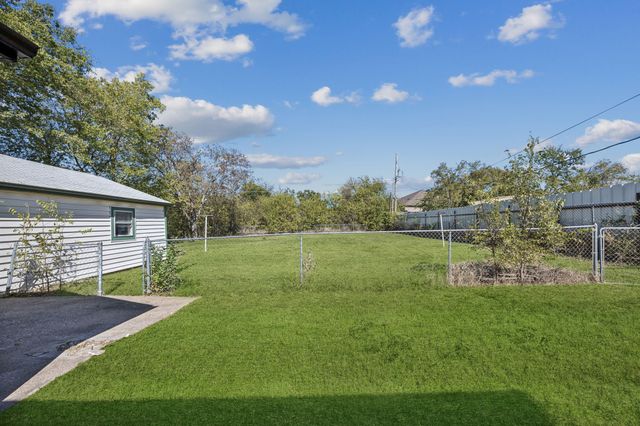 5621 Bonnie Drive, Watauga, TX 76148