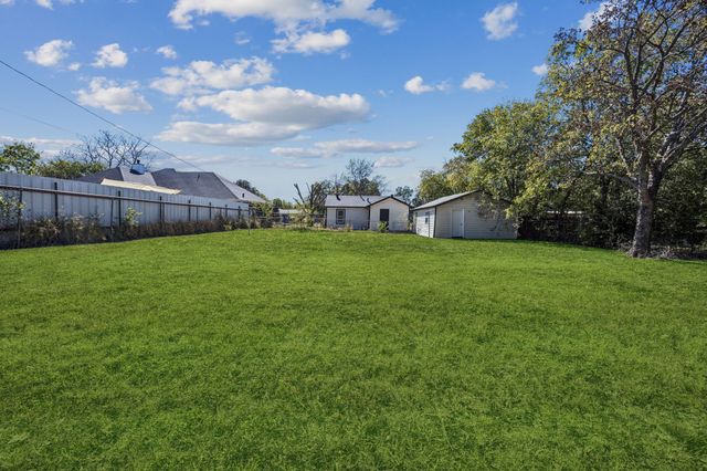 5621 Bonnie Drive, Watauga, TX 76148