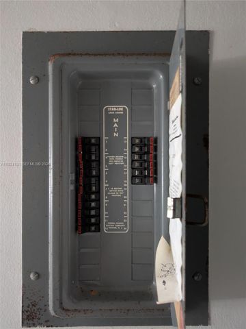 2027 Farnham O 2027, Deerfield Beach, FL 33442