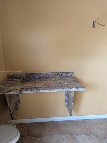 2027 Farnham O 2027, Deerfield Beach, FL 33442