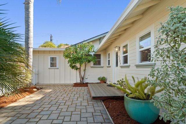 420 Capitola Road Extension, Santa Cruz, CA 95062