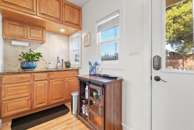 420 Capitola Road Extension, Santa Cruz, CA 95062