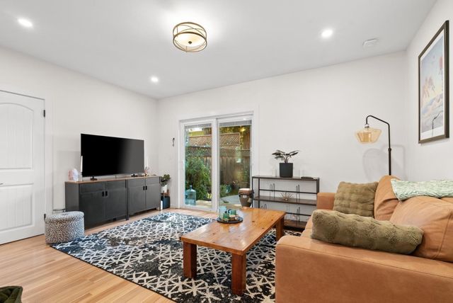 420 Capitola Road Extension, Santa Cruz, CA 95062