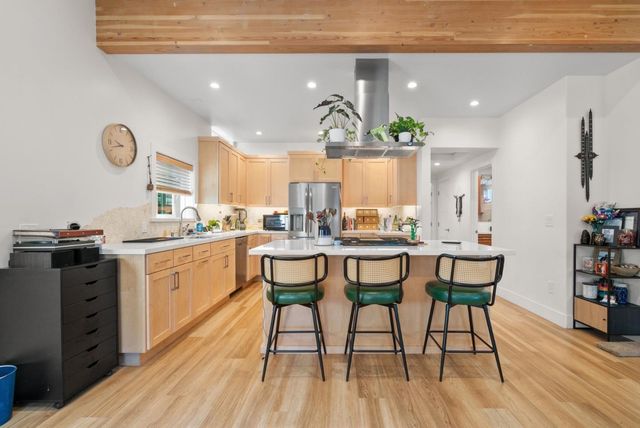 420 Capitola Road Extension, Santa Cruz, CA 95062