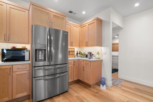 420 Capitola Road Extension, Santa Cruz, CA 95062