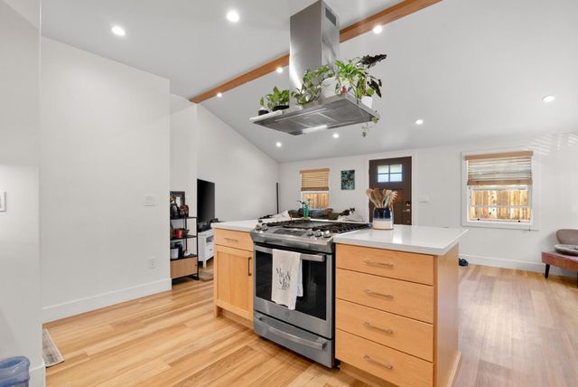 420 Capitola Road Extension, Santa Cruz, CA 95062
